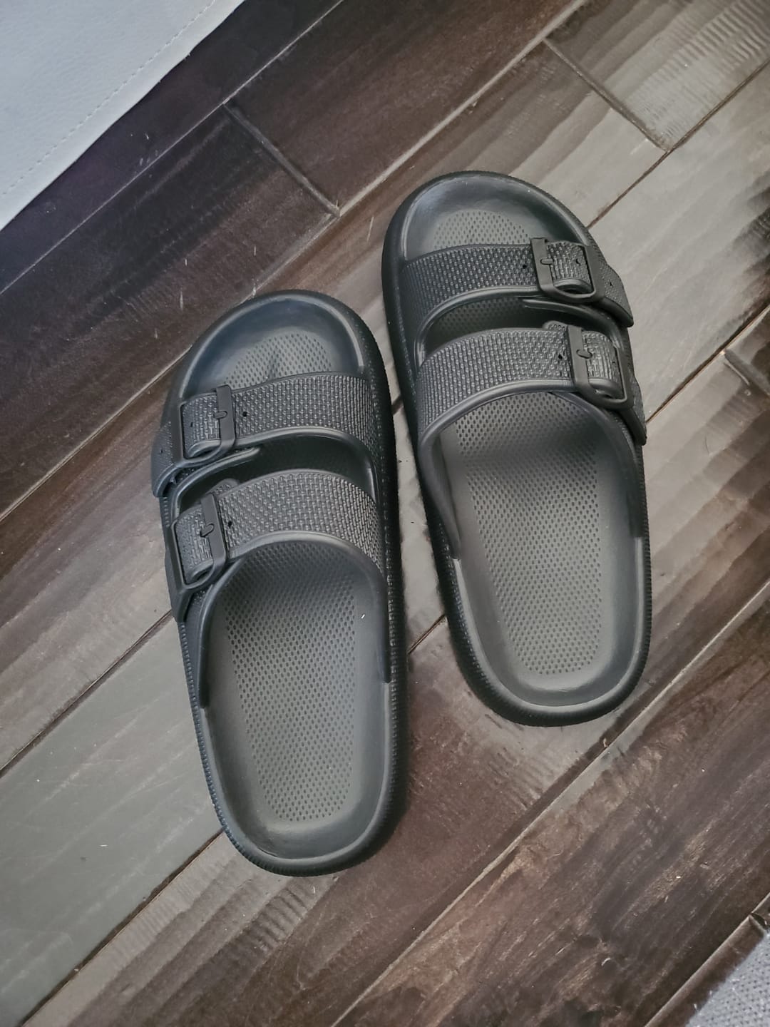 Customer photo review of Cushion Sandals - Cloud Slides