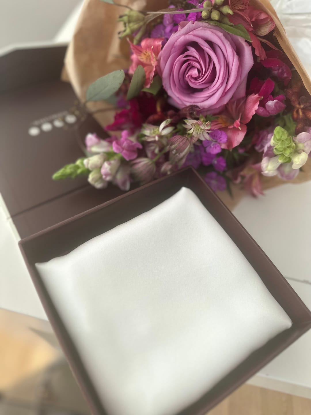 Customer photo review of Brilliant White Pure Silk Pillowcase