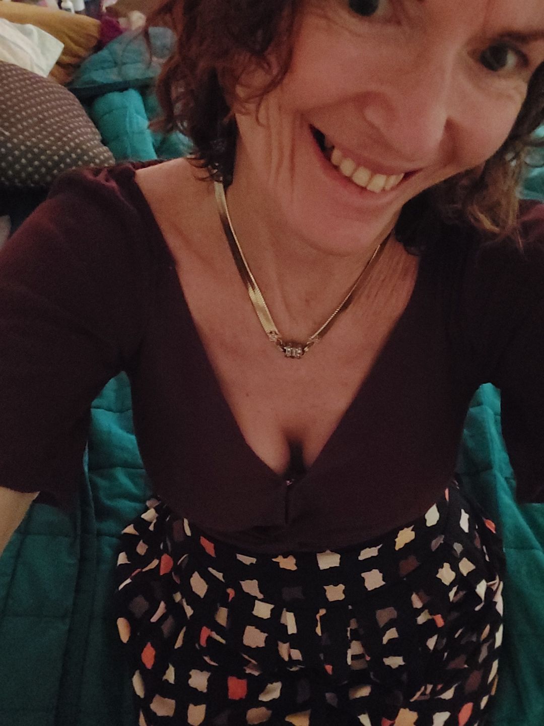 Customer photo review of BUSTY BASICS PLUNGE BRA - LATTE