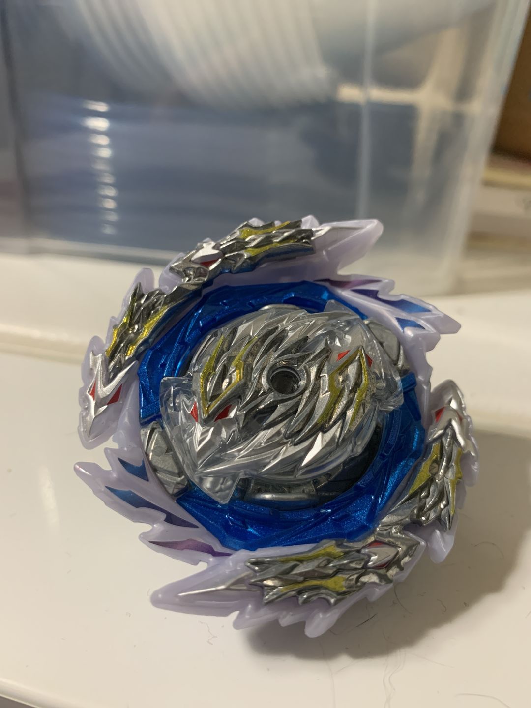 Customer photo review of TakaraTomy Guilty Longinus Kr.MDs-2 / Luinor Burst DB Beyblade B-189