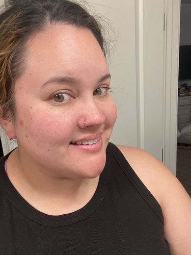 Customer photo review of Anodized Emerald Green Micro Gem Nose Hoop