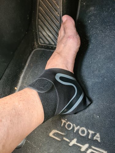 Customer photo review of רצועת תמיכה לקרסול - לחיסול כאבי רגליים באופן טבעי