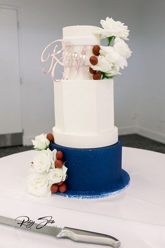 Customer photo review of Floral Cake