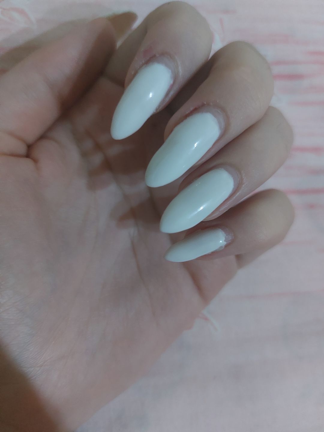 Customer photo review of Smalto Semipermanente LCI -  Bianco Latte