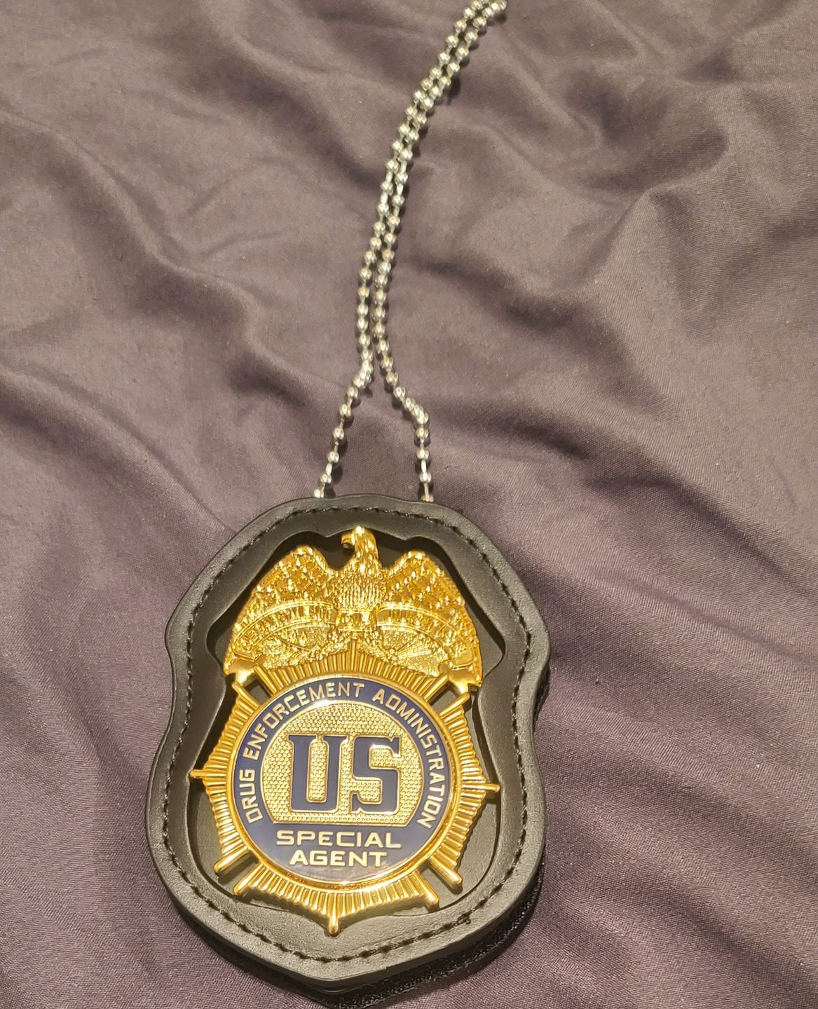 Customer photo review of Genuine Leather Inset Type Holder/ Holster/ Wallet For US Federal Police Badges