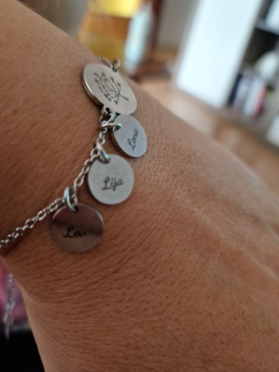 Customer photo review of Zapestnica: Družinsko Drevo