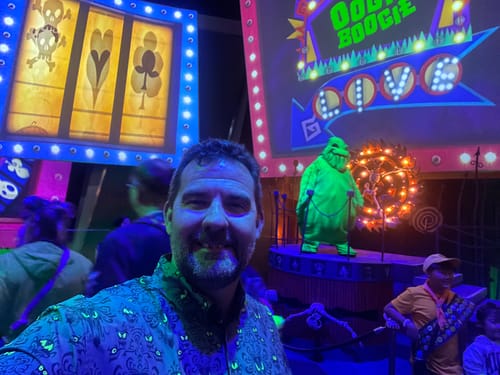 Customer photo review of Disney’s Haunted Mansion “Wall Creeps” – KUNUFLEX Short Sleeve Shirt