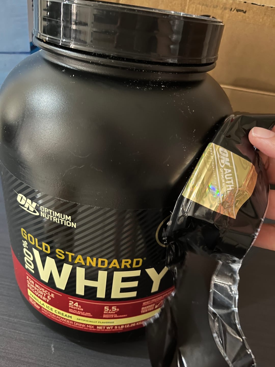 Customer photo review of Optimum Nutrition Gold Standard 100% Whey Proteina 5 Lb