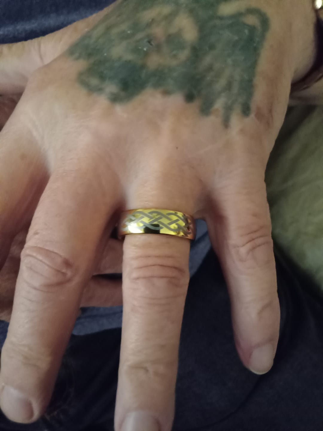 Customer photo review of The Celtic Knot Wonder Ring