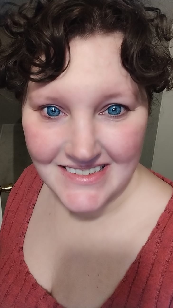 Customer photo review of New York Blue Prescription Coloured Contact Lenses