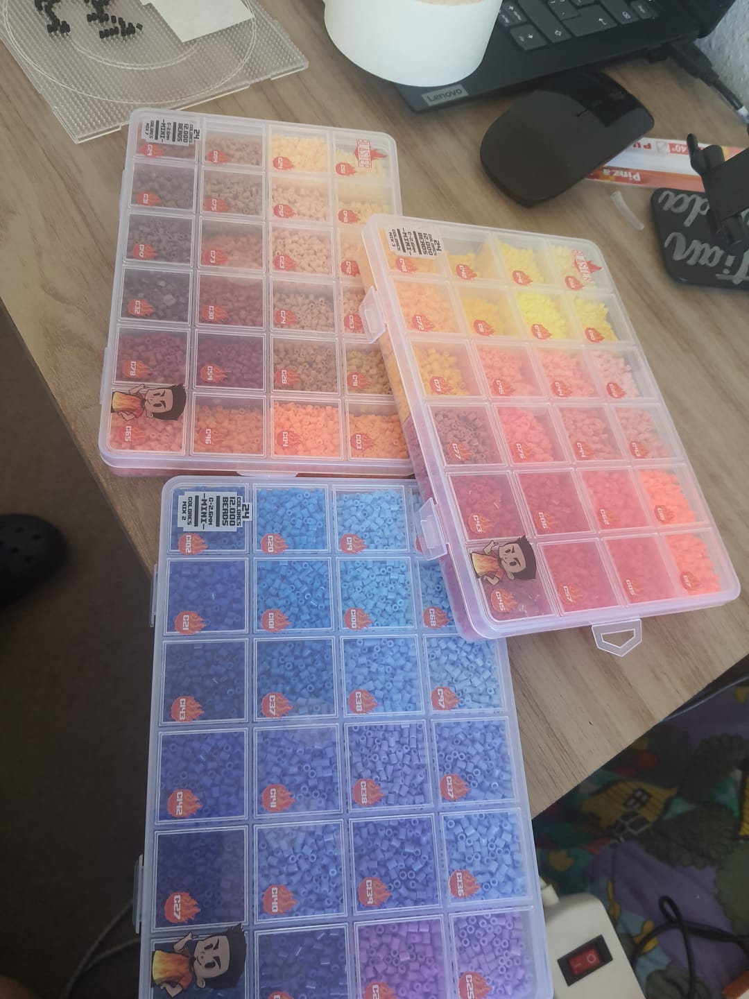Customer photo review of Caja Organizadora 24 Espacios - 12.000 Beads MINI 2.6mm