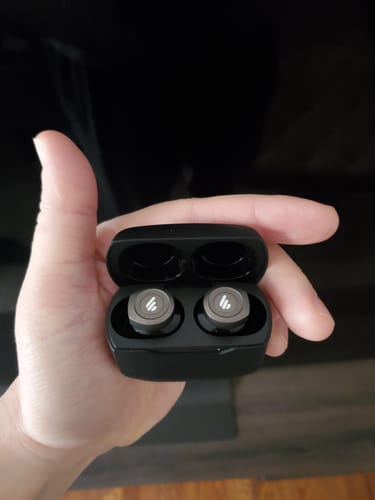Customer photo review of Edifier W240TN