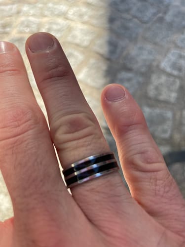 Customer photo review of Bague homme argentée deux bandes noires en acier inoxydable
