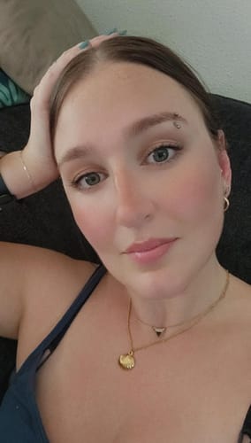 Customer photo review of Venus Shell Necklace