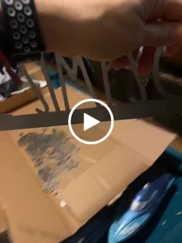 Customer video review of Our Family Garden - Personalized Birth Month Flowers Family Name Sign Mother's Day Gift