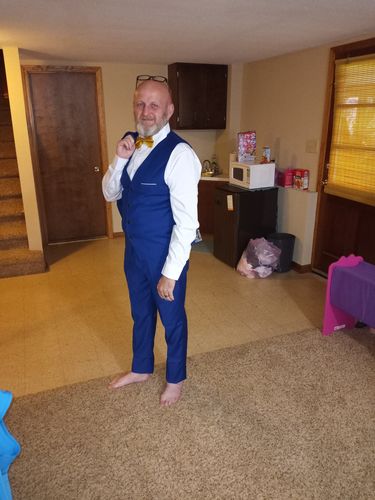 Customer photo review of Gold Solid Men's Pre-tied Bowtie Pocket Square Cufflinks Set