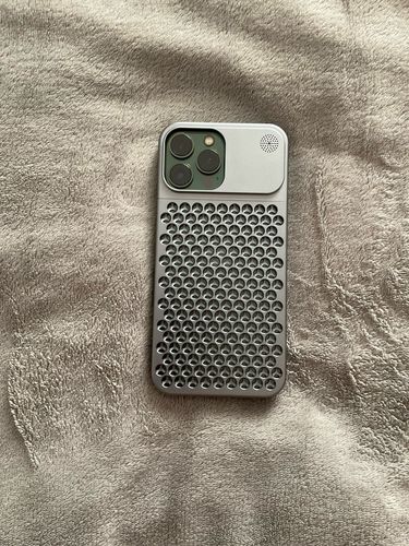 Customer photo review of Premium Aluminum Aromatherapy Heat Dissipation iPhone Case