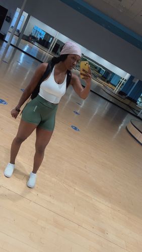Customer photo review of Resilience Shorts Green