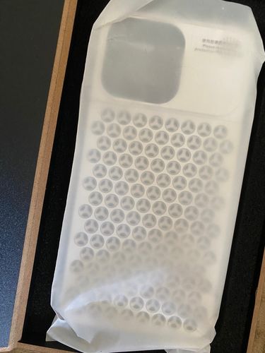 Customer photo review of Premium Aluminum Aromatherapy Heat Dissipation iPhone Case