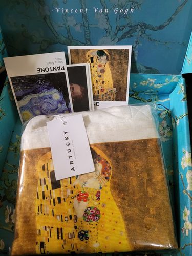 Customer photo review of The Kiss Painting by Gustav Klimt Omuz Çantası