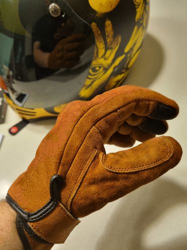 Customer photo review of 'Slugga's' | Short Cuff Motorbike Gloves | 'Tobacco' Suede Motorcycle Gloves