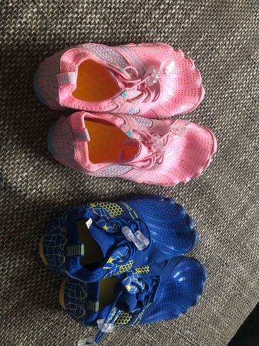 Customer photo review of Hike Teens - Non-Slip Barefoot Shoes for Kids