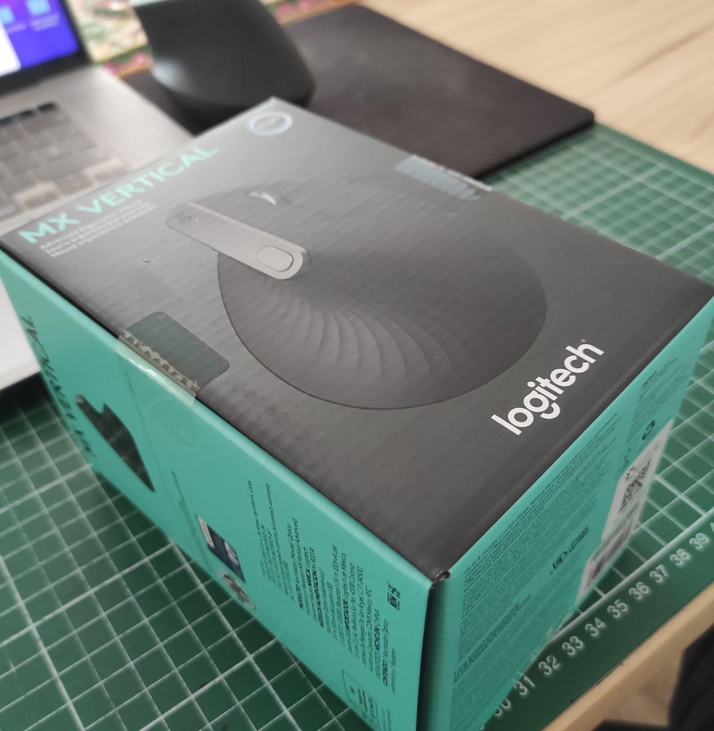 Customer photo review of Mouse Logitech MX Vertical Negro