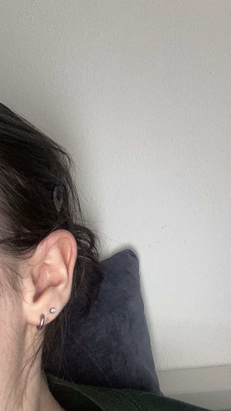 Customer photo review of Simple Ohrringe | 18K vergoldet
