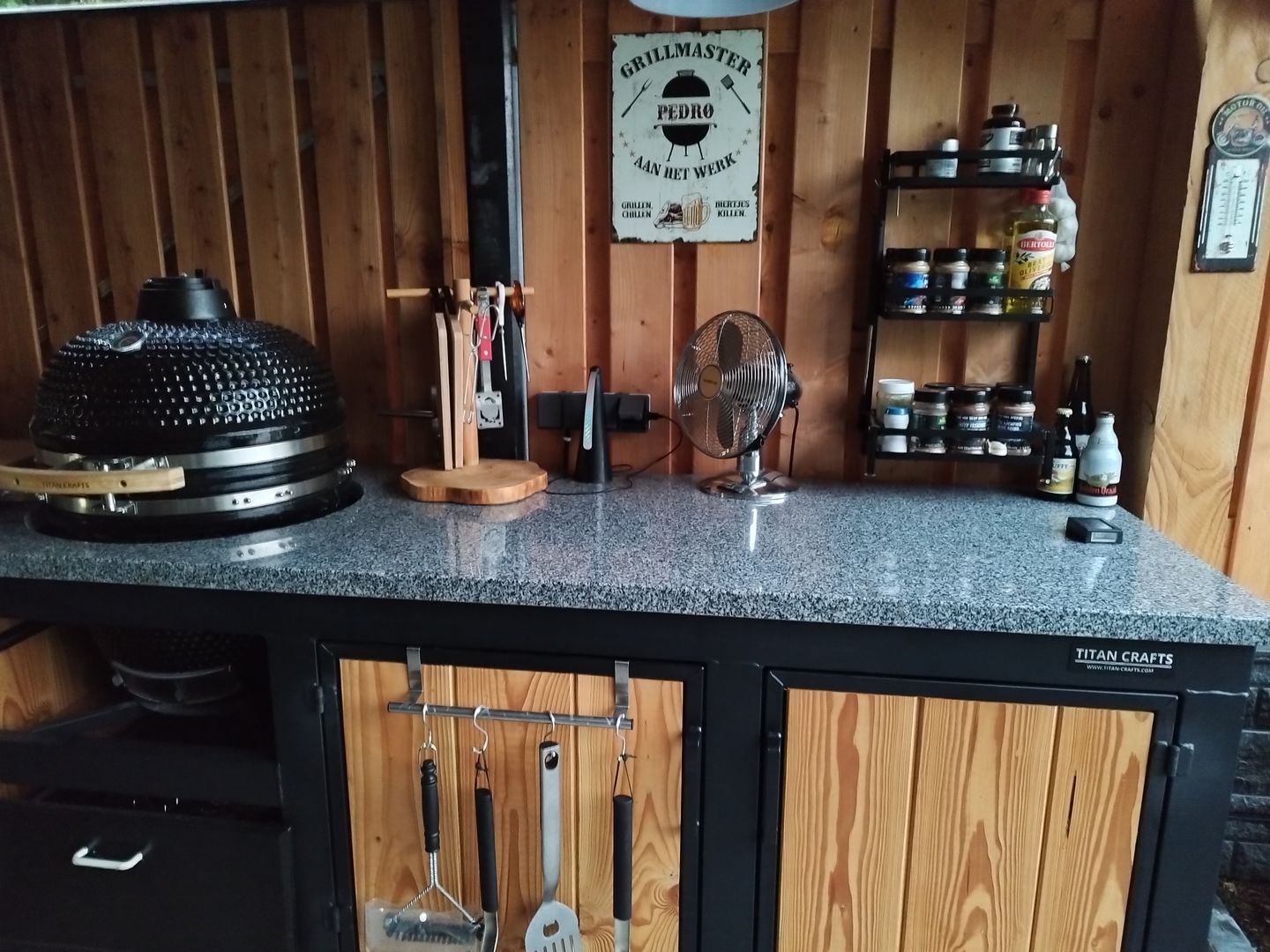 Customer photo review of Onze barbecueplaats - Outdoor Deurbord