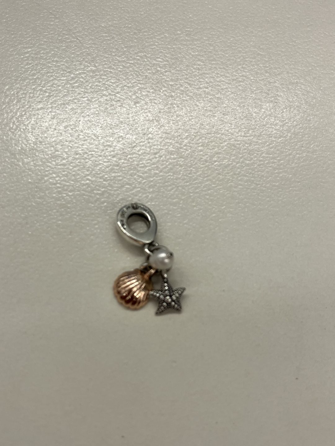 Customer photo review of Charm Conchita de Mar con Perla