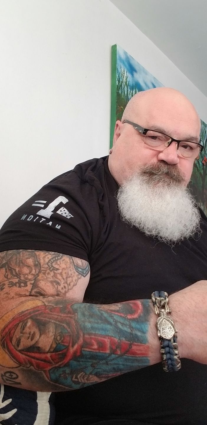 Customer photo review of Vikings Bear Paracord Bracelet