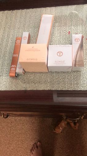 Customer photo review of O.TWO.O Black Gold Cover-Up Radiant Creamy Concealer