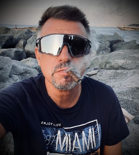 Customer photo review of Kapvoe X76 Sports Sunglasses