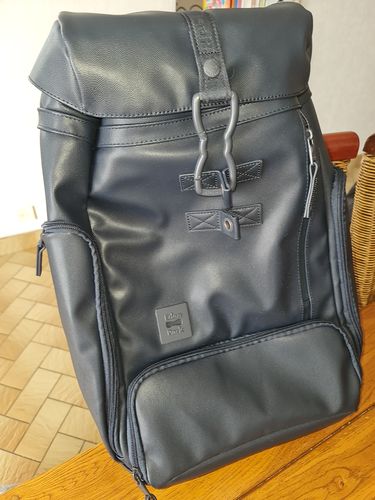 Customer photo review of Sac à dos bleu foncé multipoches