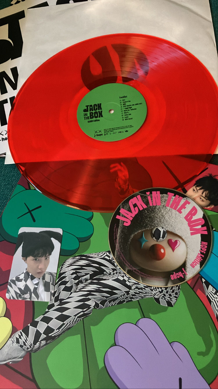 Customer photo review of J-HOPE - 1ST SINGLE ALBUM JACK IN THE BOX VINYL (LIMITED EDITION)