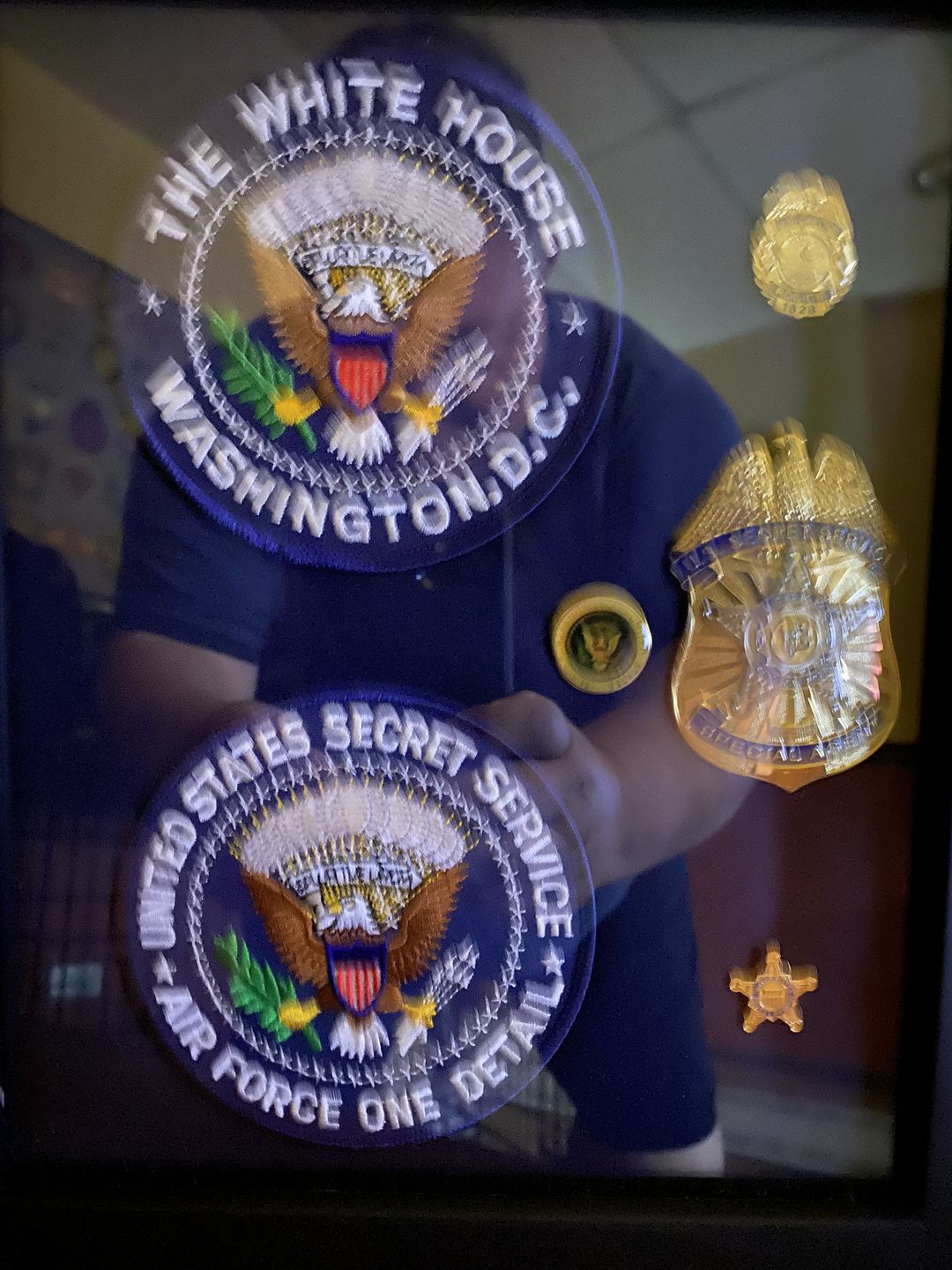 Customer photo review of USSS US Secret Service Special Agent Badge Solid Copper Replica Movie Props