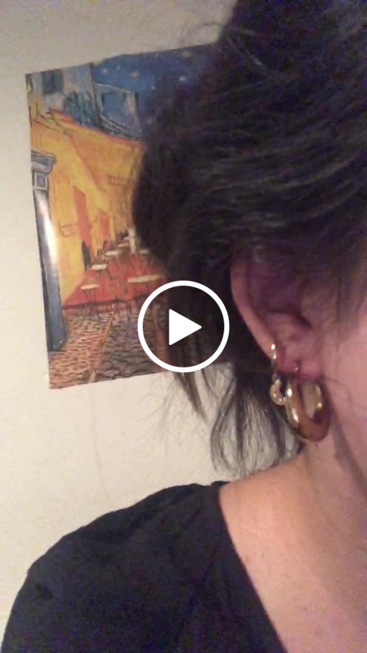 Customer video review of Lucia Ohrringe | 18K vergoldet