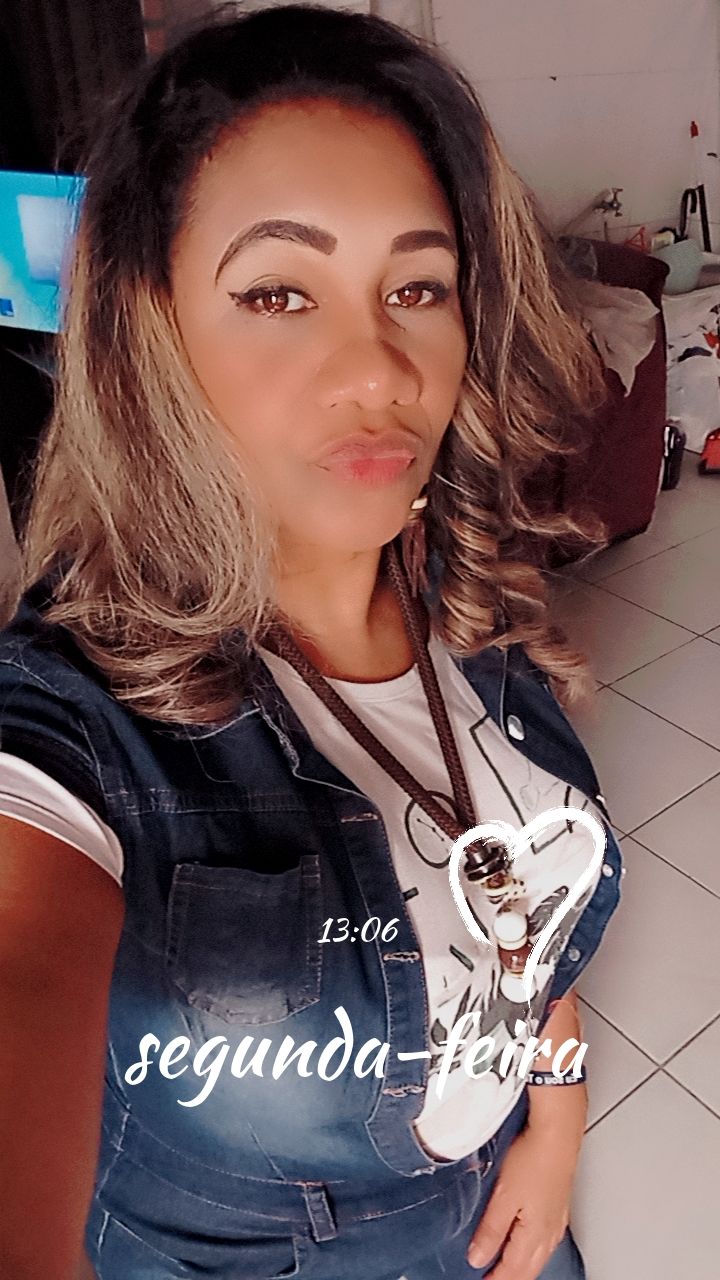 Customer photo review of SLEEK PLUS | Escova Alisadora + Clip Finalizador