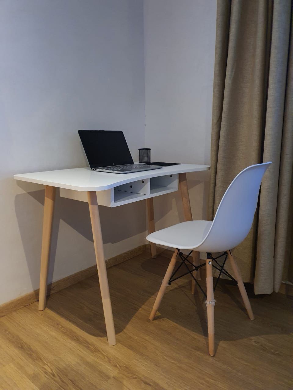 Customer photo review of PERTUIS - Bureau en bois (100x60x75)cm