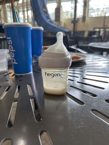 Customer photo review of Hegen PCTO™ 150ml/5oz Feeding Bottle PPSU with Slow Flow Nipple (1 to 3 months)