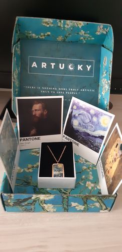 Customer photo review of Vincent Van Gogh Yıldızlı Geceler Starry Night Tablo Rectangle Tasarım Kolye