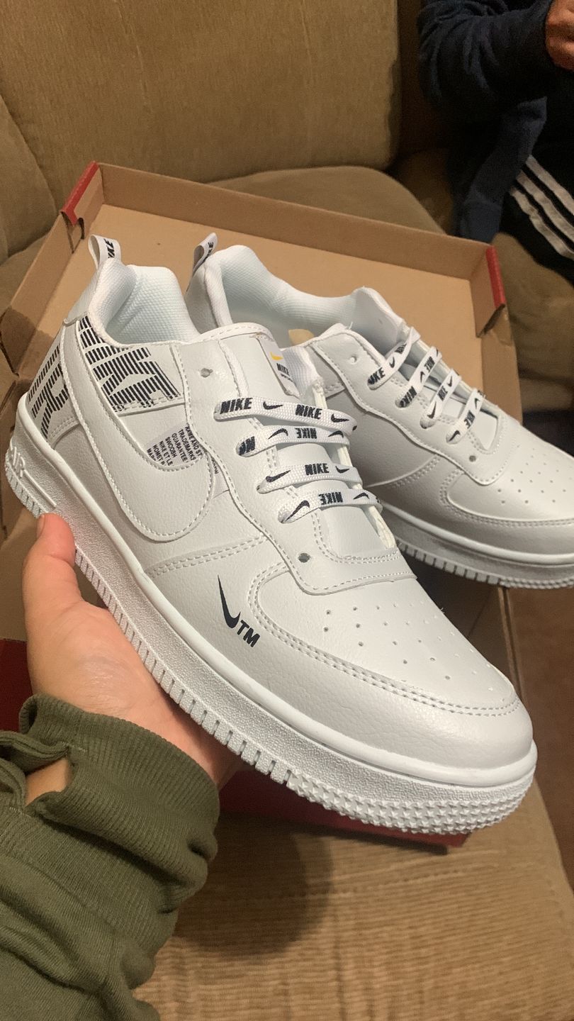 Customer photo review of Tenis 420 Blanco Negro Blanco