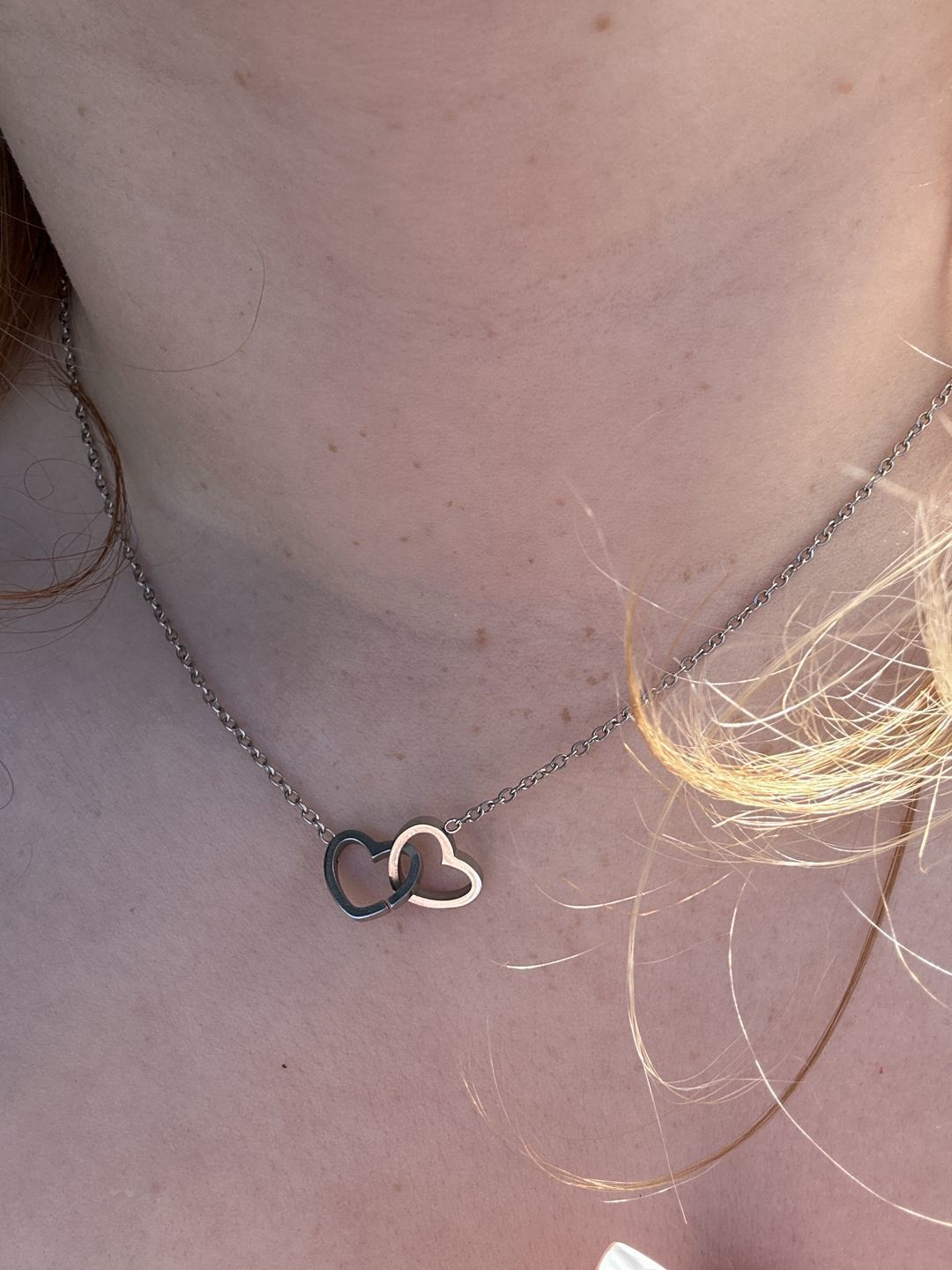 Customer photo review of Eeuwige Roos Box - Met Gepersonaliseerde Ketting & Echte Roos