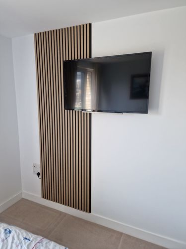 Customer photo review of SlatWall Waterproof Natural Oak and Black End Cap