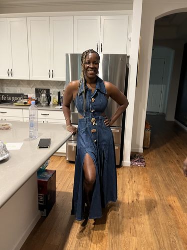 Customer photo review of Cut-Out Sleeveless Lapel Denim Dress