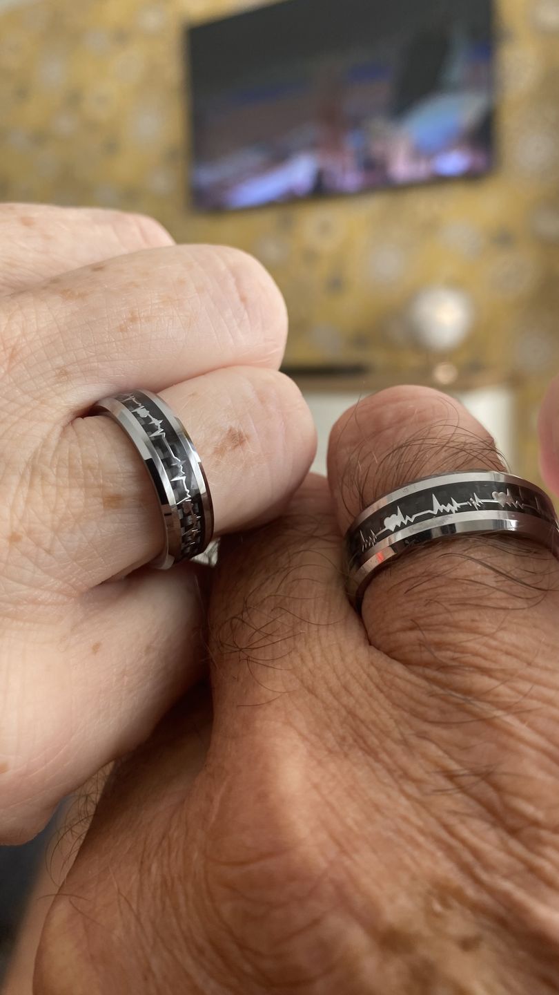 Customer photo review of The Loving Heartbeat Wonder Ring Set
