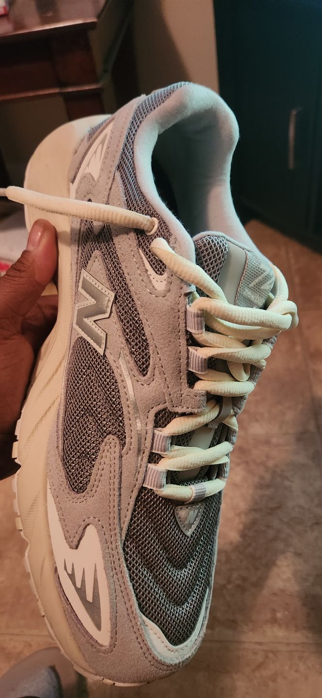Customer photo review of Thick Oval Shoe Laces (Nike SB Laces)