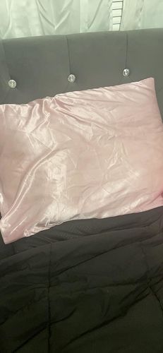 Customer photo review of BrushX - Satin Silk Pillowcase