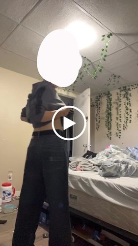 Customer video review of Notorious B.I.G. Pants Mens 36 Blue Denim Jeans Baggy Y2K Hip Hop