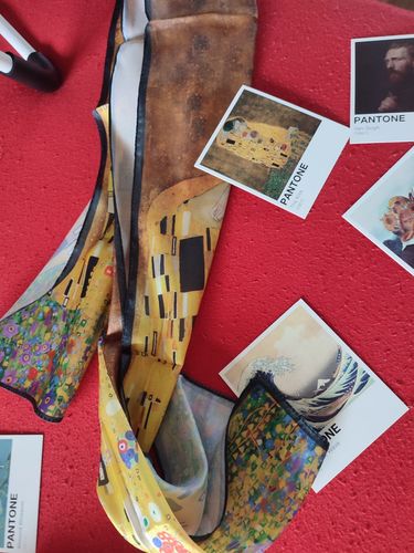 Customer photo review of Gustav Klimt The Kiss "Öpücük" Tablo Tasarım Fular